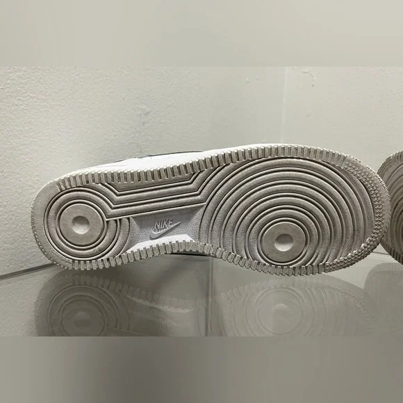 Nike Air Force 1 White Sneakers Size 6.5Y - Picture 7 of 8